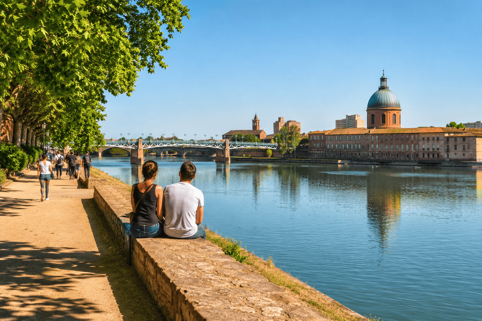 Garonne riverside walk in Toulouse during sunset