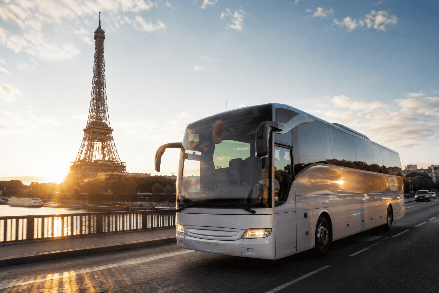 Bus travel between Paris and London